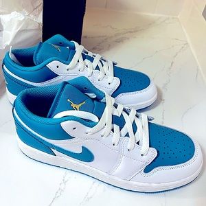 Air Jordan 1 (GS) NWT